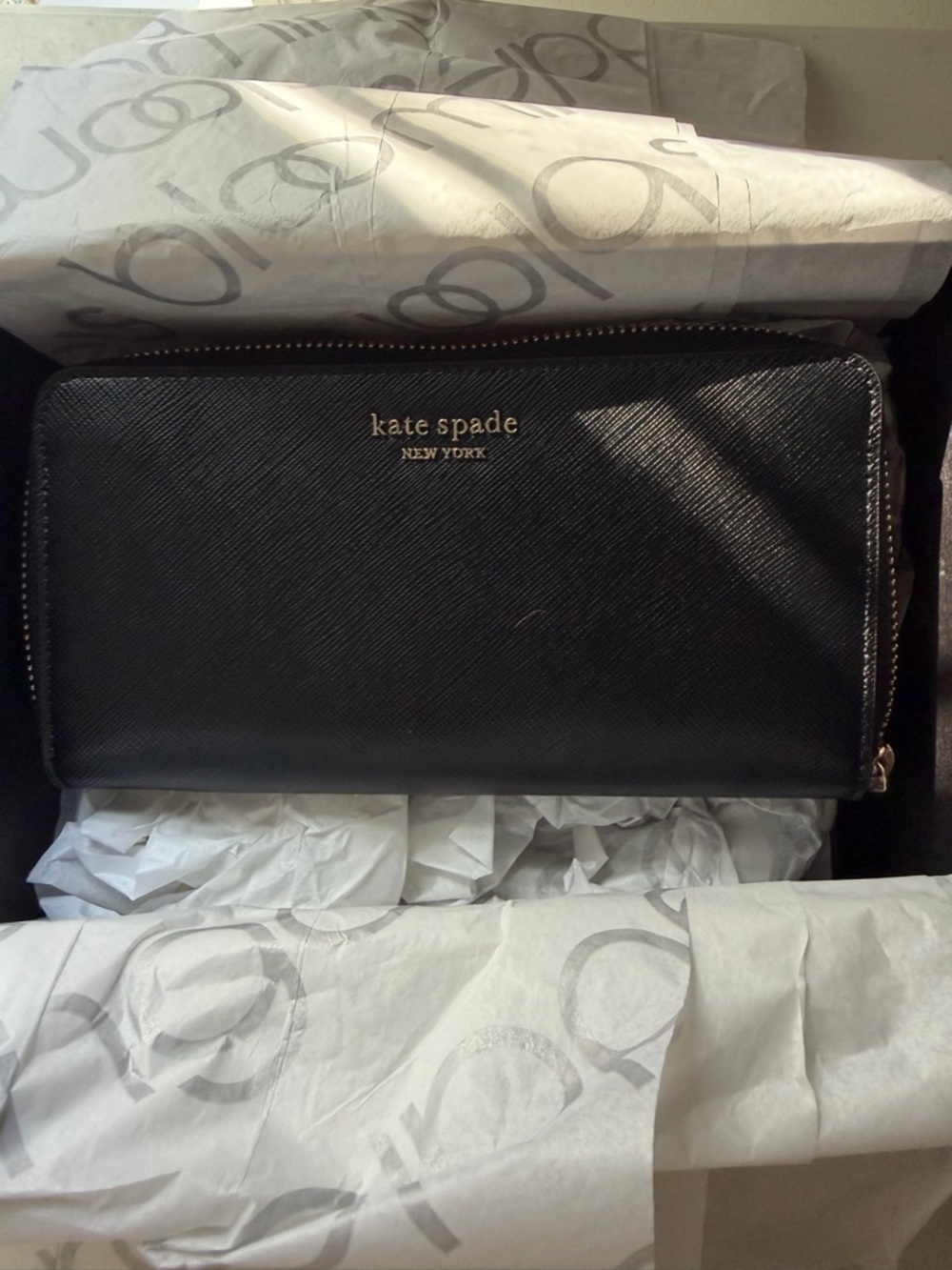 *NEW* kate spade Black Saffiano Zip Wallet with Gold Logo